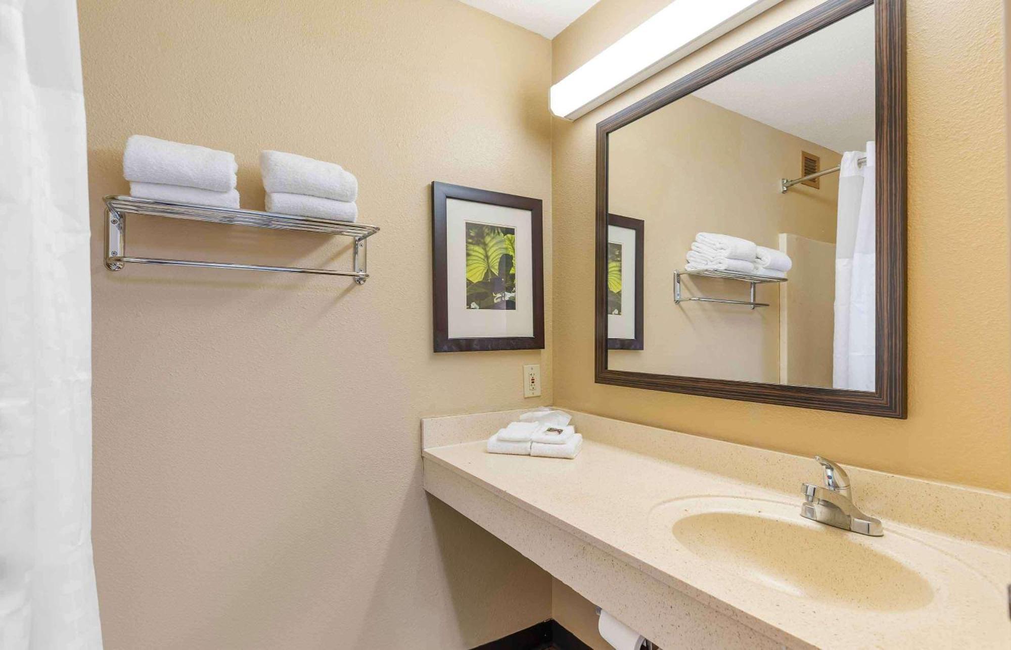 Extended Stay America Suites - St Louis - Westport - E Lackland Rd Maryland Heights Extérieur photo