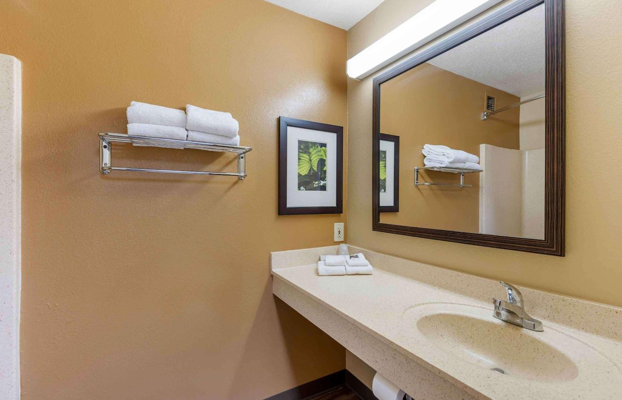 Extended Stay America Suites - St Louis - Westport - E Lackland Rd Maryland Heights Extérieur photo